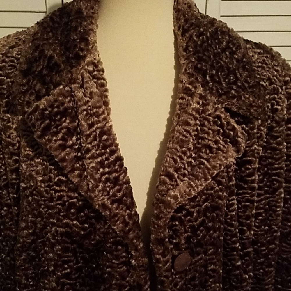 Alpine Studio Coat - Picture 2 of 13